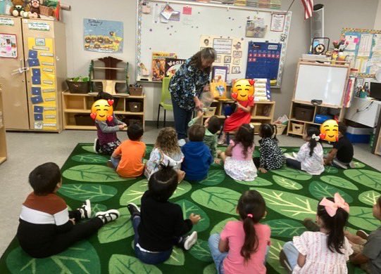 Late posts from last week. Interactive reading with Ms. Candace and singing with Ms. Ruelas 🎶📚We love learning.💗 #vipvillage #earlychildhoodeducation #levelupsbusd