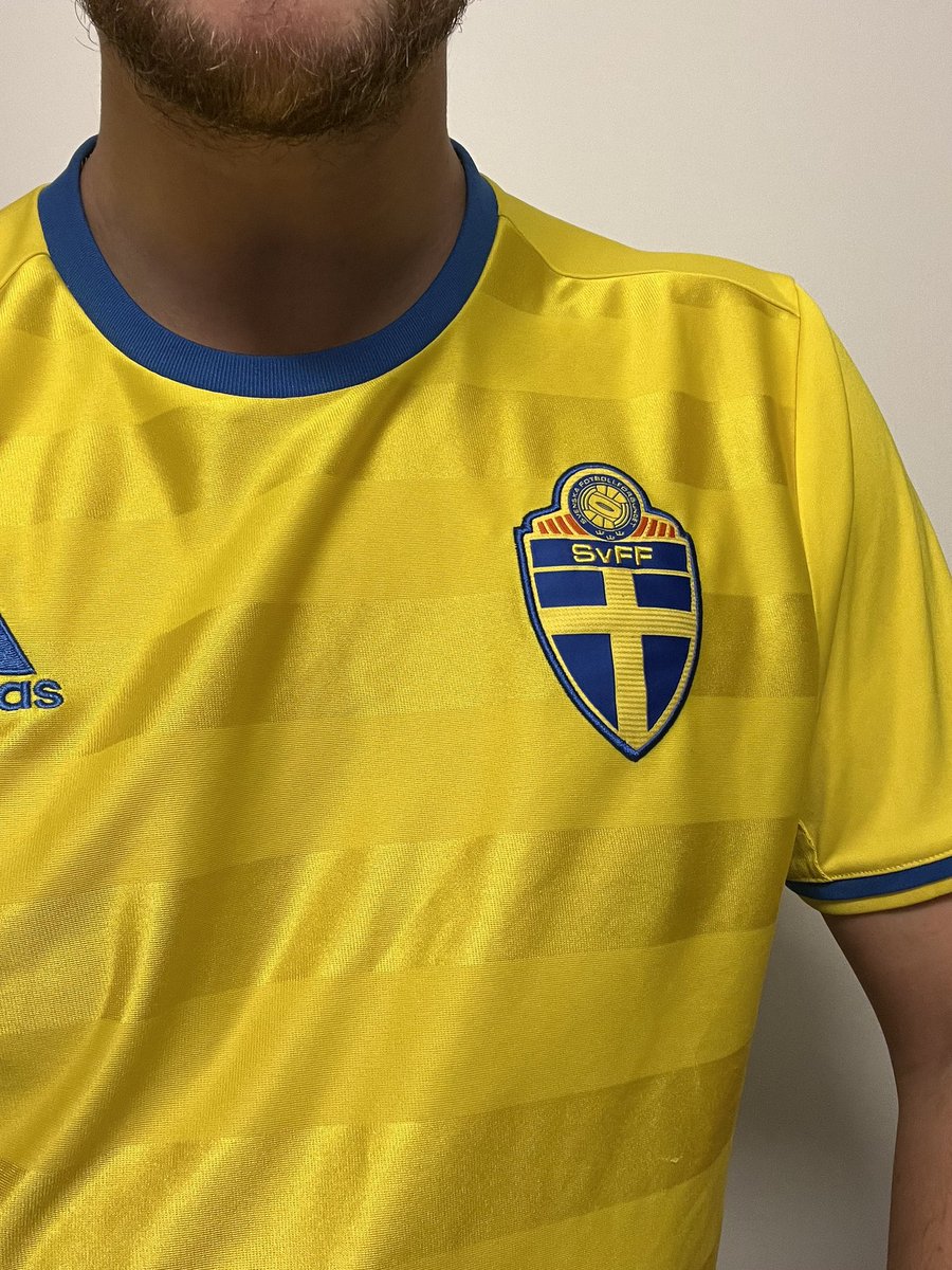 Dagens klädval.

Att två landsmän inte kommer hem till sina familjer idag efter att ha åkt ner till Belgien för att se på fotboll är helt enkelt förjävligt.
Nu måste det här få ett slut.

Vila i frid 💛💙