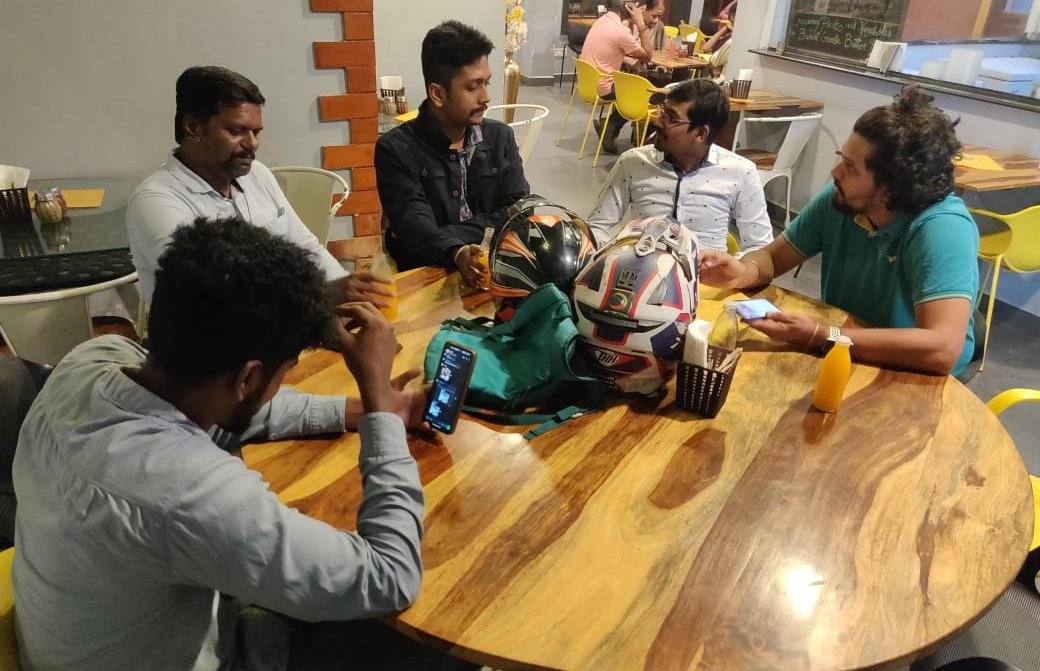 Ashwin__sankar's tweet photo. Do you have an @OlaElectric S1/S1 Pro/ S1 Air ?
 
We @ChennaiOla have created a community for you, Join us here 
https://t.co/XHpbZEGBs7

Exciting meet-ups, Rides and lot more coming up

#ev #olaelectric #ola #chennai https://t.co/0ENUpoyrv4