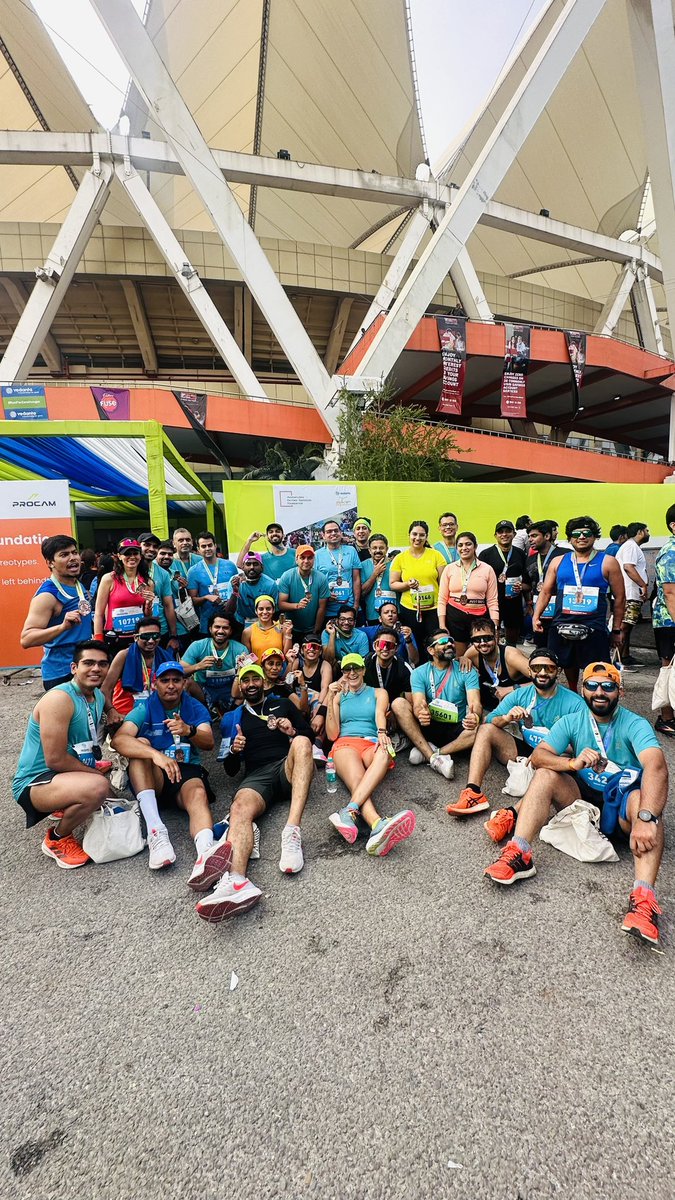 defaultrunner's tweet photo. #runwithreeti after crossing the finish line at the Vedanta delhi half-marathon @DelhiHM_ 
This home race is literally the beginning of the racing season.
Super proud of each and everyone for finishing strong. #tribe #tribevibe #running #delhihalfmarathon #thedefaultrunner https://t.co/lY9DSOOD31