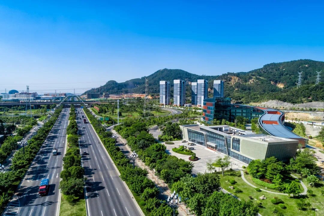 Fusion of #sports and #culture! The 2023 Jinjiang #Marathon is all set ...