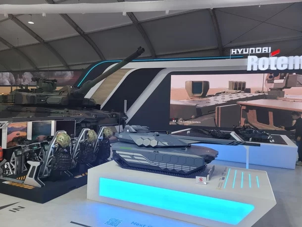 lfx160219's tweet photo. Hyundai Rotem ‘Next-generation tank’ #ADEX #ADEX2023 #ADEX23 https://t.co/a4nWwjWVsx