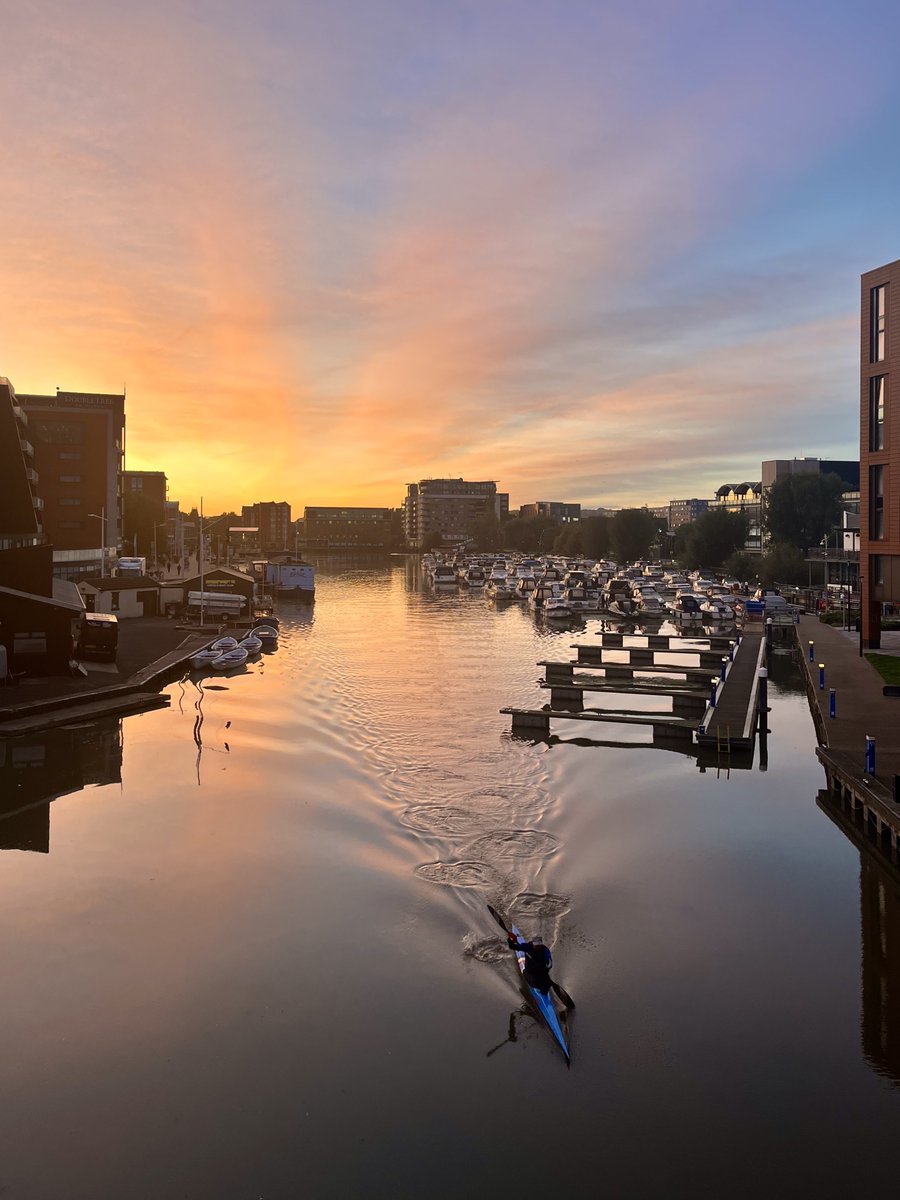 Good morning from #Lincoln! ☀️

What a beautiful start to the day, down at the Brayford.