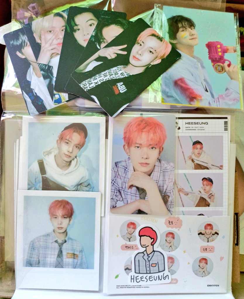 gyueolmae's tweet photo. WTS LFB PH

enhypen heeseung ggu ggu package set - 200
jungwon dd scylla holo pc - 120

-if getting set 300 only + sf
-free jw postcard &amp; ot5 unoff pc https://t.co/gFW93lPOy9