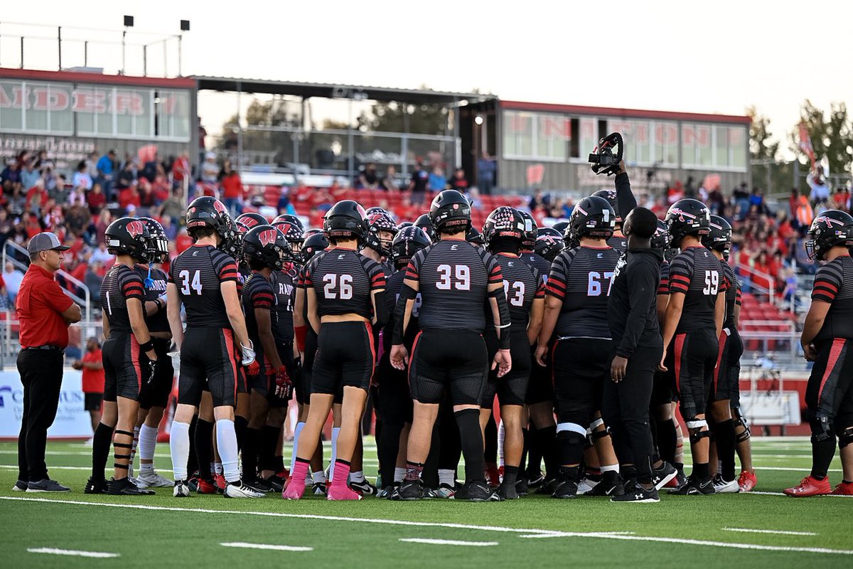 FinneyKyler's tweet photo. FAMILY📸
@EthanARutter @JoshFinney4 @coach_jones23 @CJWILLIAMS3031 @8_thuffman @seancooper_C4
#ruggedred #dubtown #C4family https://t.co/cKlXAkePDK
