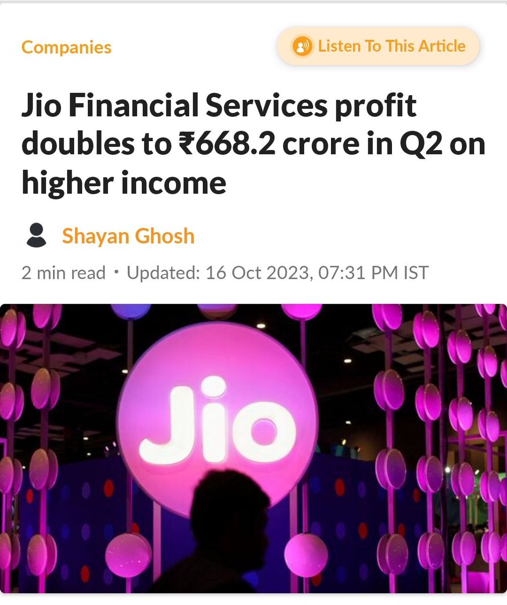 finsdduc's tweet photo. Navratri wasn't enough of a reason for Mr. Ambani to play garba. 💃🕺 https://t.co/yqDyqy7GQP