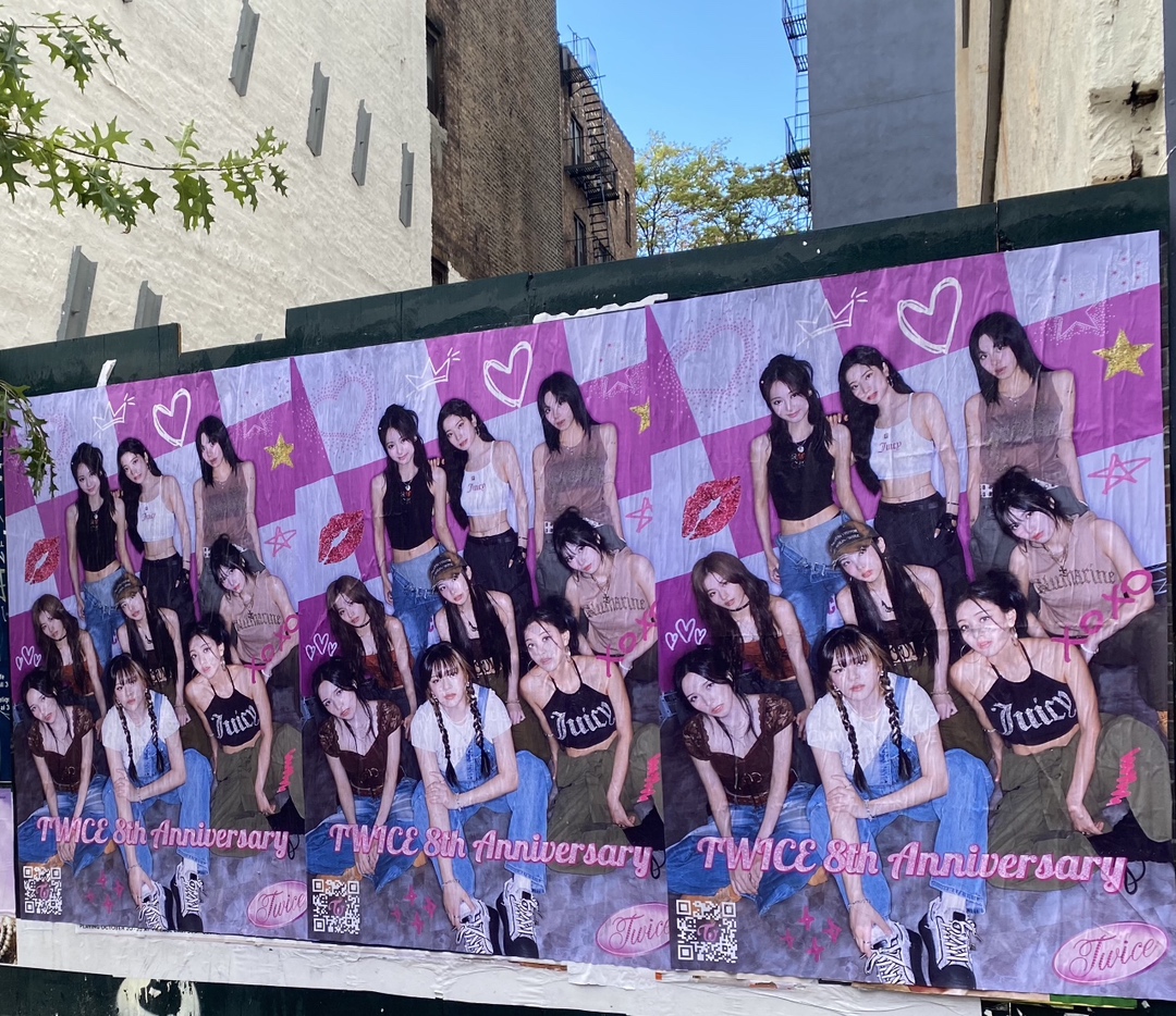 TWICE サイン入り写真 コンサートオフショット TWICE サイン入り写真 コンサートオフショット