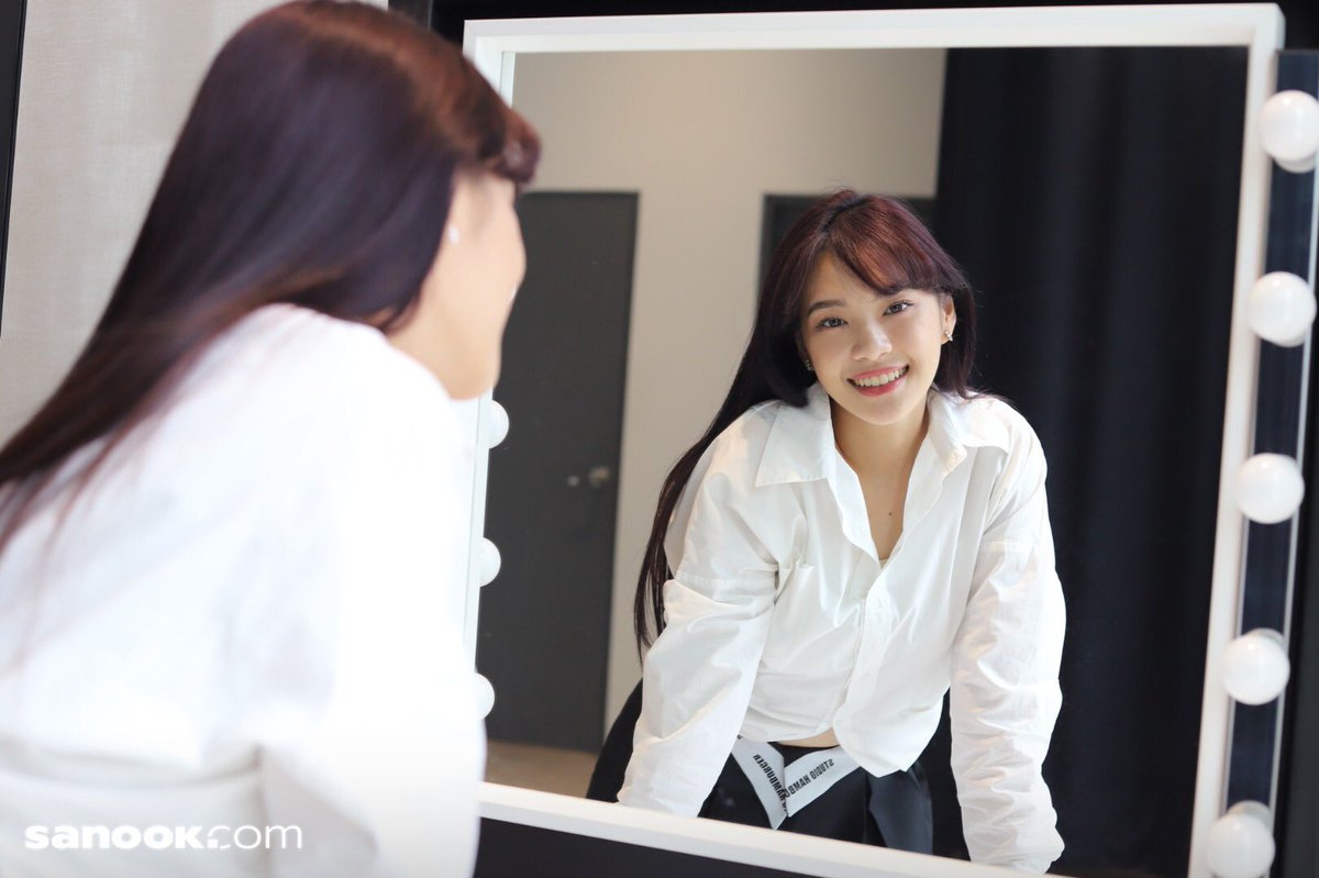 พักงานซ้อมคอน แว๊ปมาเป็นเซเลป
Cherprang AutumWinter23
#SenadaxCherprang