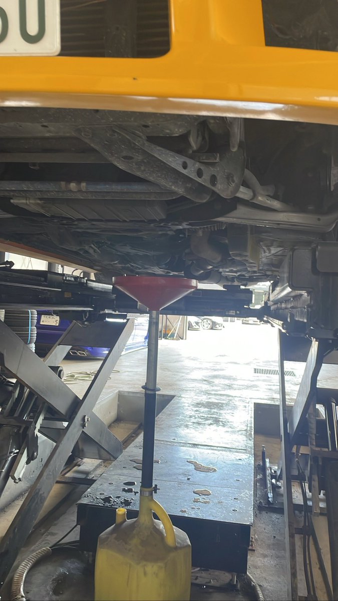 【オイル交換各種】
エンジンオイル、ミッションオイル、デフオイル交換ご依頼いただきました👏
ピースガレージで全塗装したシルビアです❤️‍🔥
ありがとうございました！！

#江別市
#ピースガレージ
#車高短