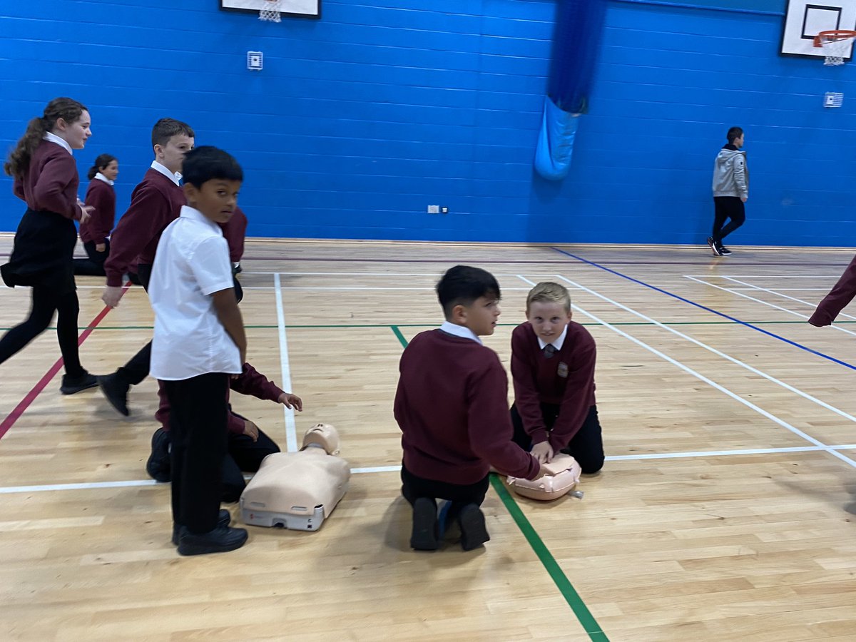 CWCHS_PE's tweet photo. A fantastic day, promoting national Restart a heart day. Thanks to Mrs Lewis and Mr Donkin for taking a lead on this. So important for our small community to upskill in case of those emergencies @CardiffWestCHS https://t.co/JJnQsXJn83