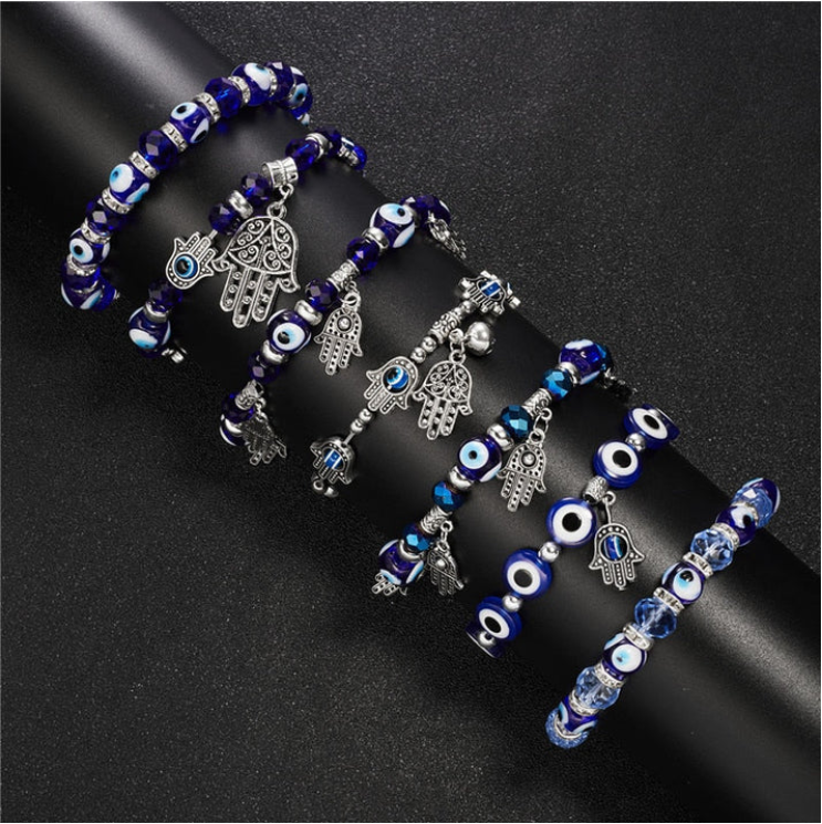 EvilEyeGuards's tweet photo. The Classic Hamsa Hand-Beaded Bracelet is a stunning piece of jewelry. Each bead is meticulously arranged to create a beautiful pattern that is both intricate and eye-catching.

https://t.co/OOeMFK2vlx

#evileye #evileyeguard #evileyeprotection #giftideas #best #gift #ring https://t.co/YThqzvjn7N