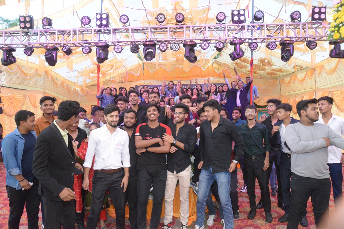 wctm_gurgaon's tweet photo. Glimpses of Student Felicitation on Freshers Day, held on October 6th, 2023
.
.
#WCTM #WCTMGurgaon #felicitation #FELICITATIONPROGRAM #FelicitationCeremony #events #djnight #freshers #party #freshersday #freshers2023 #live #performance #concert #enjoy #enjoyment #fun #activities https://t.co/2fuPbzq7TD