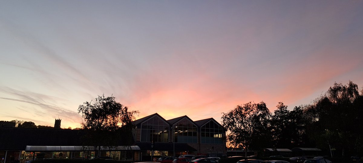abek42's tweet photo. Looking great in the crisp autumn sunset yesterday @sainsburys #Lancaster. https://t.co/xpS0uSBrT8