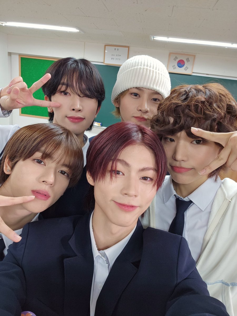 KBSWorldTV's tweet photo. [GET Global Entertainment Today]

📣 Exciting News! 📣 

Get ready to meet #POW, the new K-pop sensation, as they join us on an upcoming episode of <GET>! 

📺 Tune in to KBS WORLD TV on Oct. 19th at 1:40 PM (KST) for an episode packed with fun and K-pop galore! 

Don't miss it! 🤩

#GET #GlobalEntertainmentToday #POW #POWER #KPOP #KBSWORLD #겟 #케이팝 #파우 #파워