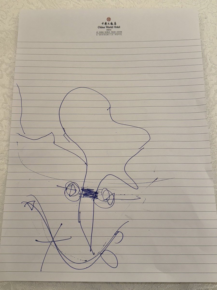 Thavisin's tweet photo. ผมลองวาดเส้นทางของ Landbridge ให้กับทางผู้ประกอบการรถไฟในประเทศจีนให้เข้าใจง่ายขึ้น ทำให้เห็นภาพของโครงการสองท่าเรือแต่นับรวมเป็นหนึ่ง โครงการจะลดปัญหาการจัดการซ้ำซ้อน (Double Handling) ได้ครับ

รีบวาดรีบคุยให้เข้าใจ แม้ภาพออกมาไม่ค่อยสวยเท่าไรแต่สื่อสารได้ผลดีเลยครับ 🙂 https://t.co/1Dozo765Sw