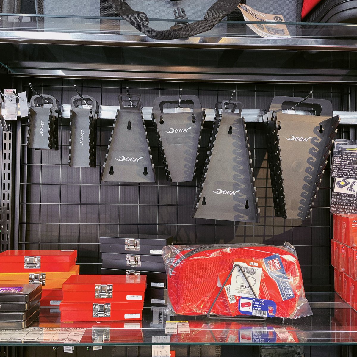 fg_hiroshima's tweet photo. ⚙️⚙️⚙️⚙️⚙️
NEW
DEEN 
レンチホルダー

6種類展開です

#ファクトリーギア#factorygear
#ファクトリーギア広島店#factorygearhiroshima
#工具好き#工具大好き#工具女子
#工具好き女子#広島工具
#工具屋#輸入工具#国産工具
#deen #deentools https://t.co/t5rgkVoMCn