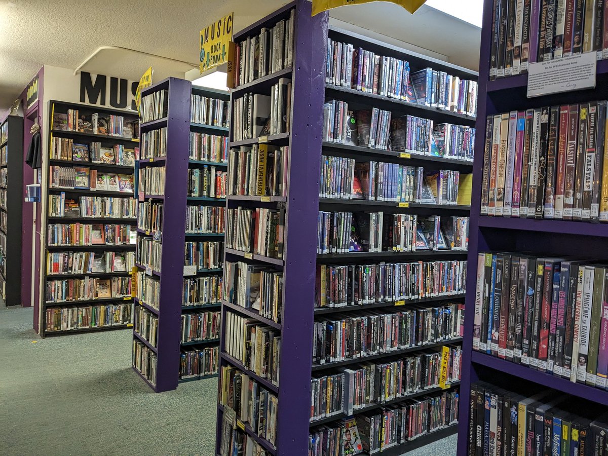 theejollyrogers's tweet photo. This, kids, is a video store. #scarecrowvideo #seattle https://t.co/TSCYIVKmTf