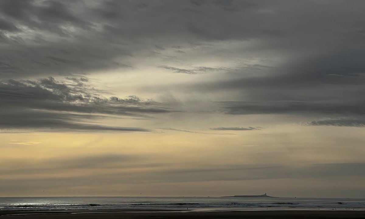 TomCadwallender's tweet image. ‘Nothing Compares 2 U’ Alnmouth Bay, Northumberland. #mypatch