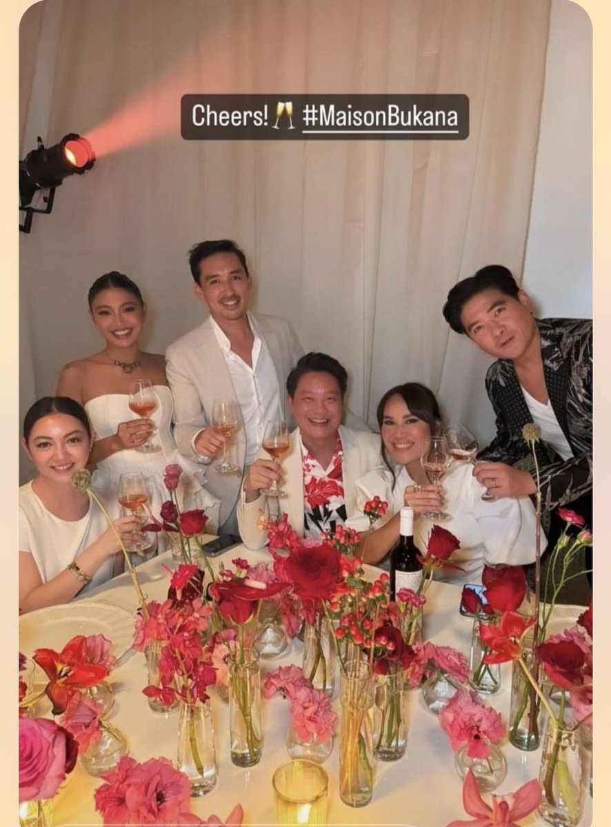 Congrats 
<a href="/hello_nadine/">nadine🪽</a> &amp; Chris 🥂 

#maisonbukanawines