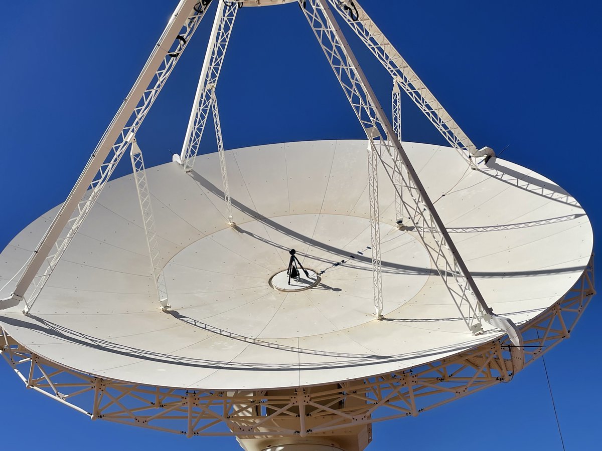 👀 I spy with my little eye a VR camera... You can virtually step inside this ASKAP telescope dish and immerse yourself in radio astronomy in Beyond the Milky Way 💫 Showing at the @wamuseum of the Goldfields in Kalgoorlie until 5th November ow.ly/nBca50PPvRz