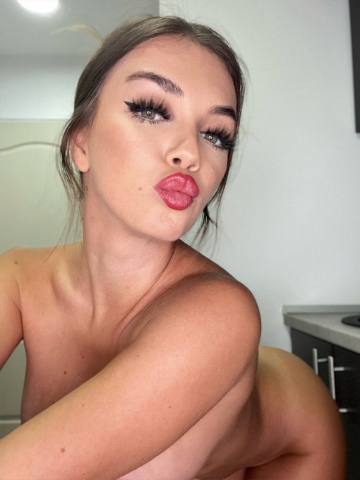 Now I understand why they say chefs have a lot of saucy secrets - my naughty kitchen thoughts are on<a href="/tag/bootylicious"class="tags"><span>#bootylicious</span></a>