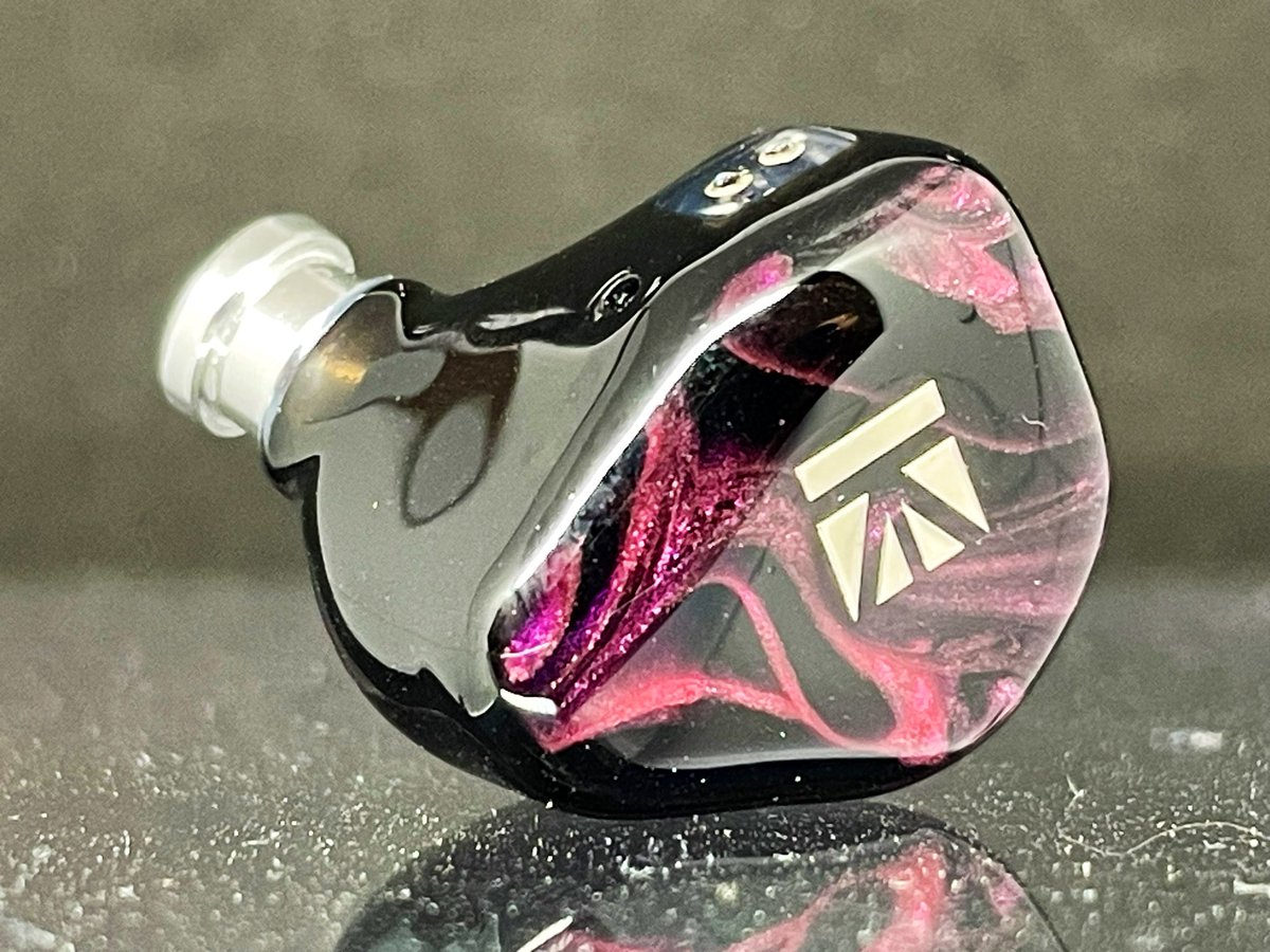 ichi971's tweet photo. KBEAR KB01
Chord & Majorのエージングソフト2周
48時間エージング
環境
ケーブル BIGMANGO-Melody 2.5mm
イヤピ SednaEarfit Light
DAC Shanling M6
アプリ Neutron Music Player
このイヤホン一言で言うなら
すっきり爽やか音色のベリリウムコートイヤホン
です
#KBEAR
#KB01
#BIGMANGO
#Melody https://t.co/Nt6ndN0HEU