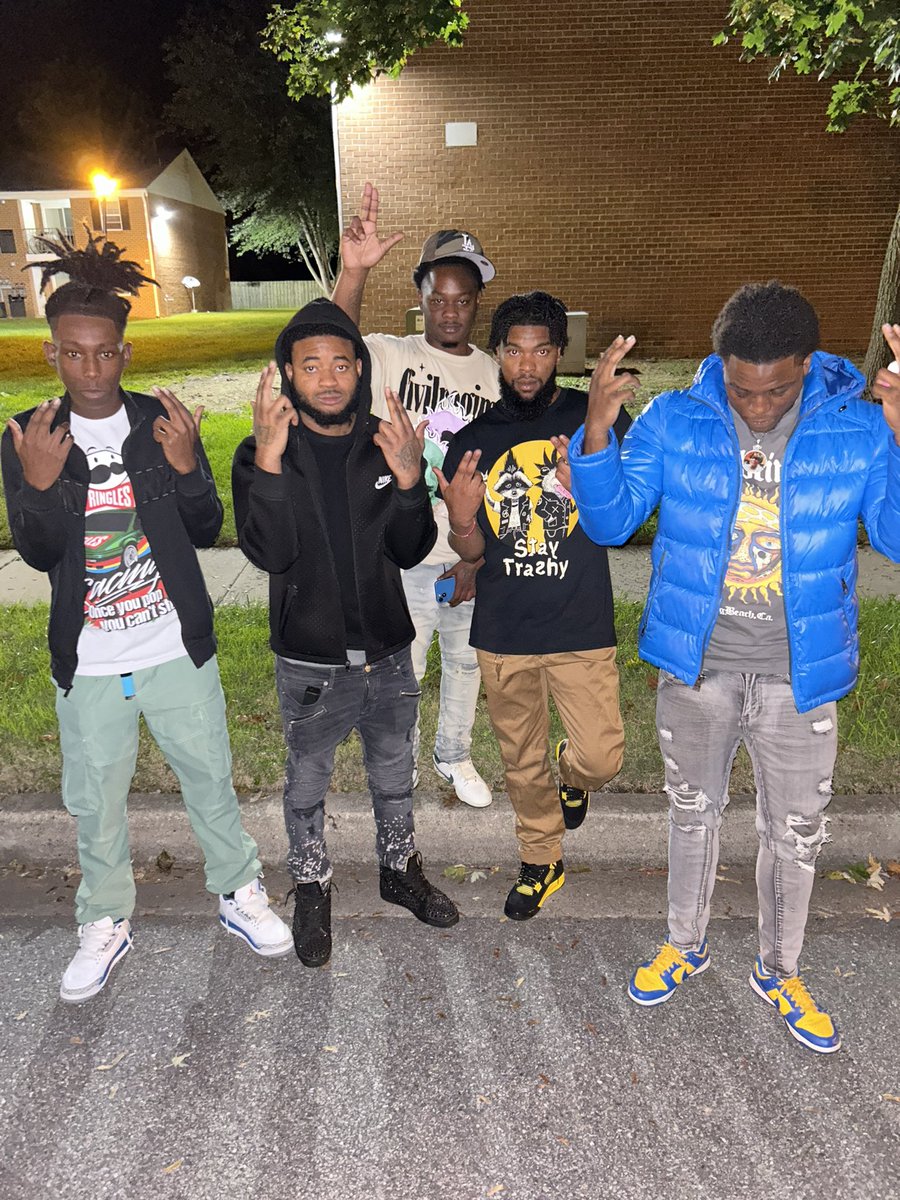 RealizzyG7's tweet image. 🏴‍☠️🖤🦦🚧