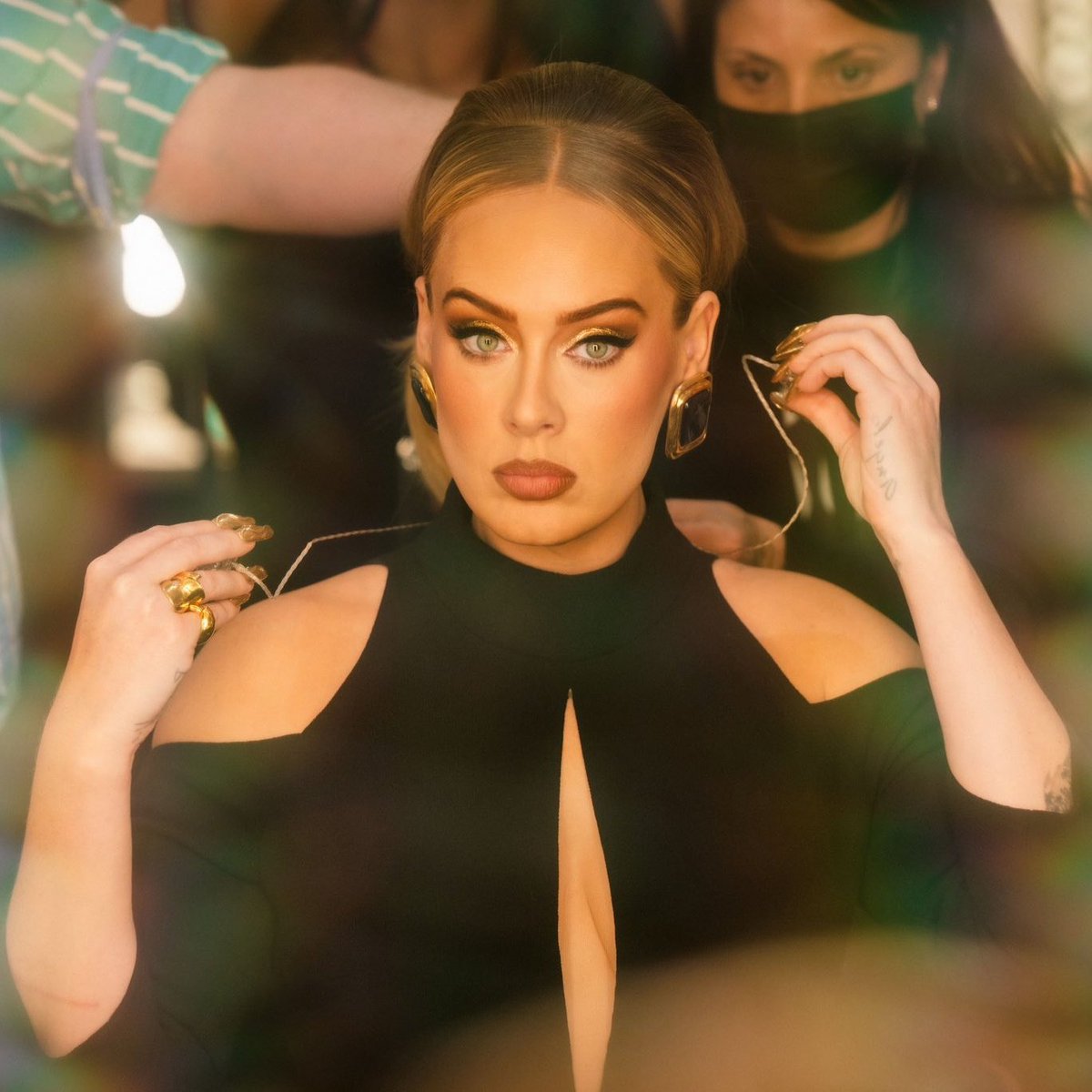 AdeleNewAlbum's tweet photo. .@Adele became the first female artist in history to have songs from three different decades with over 1 BILLION streams on Spotify ✨

• 2000s
Make You Feel My Love

• 2010s
Someone Like You
Rolling in the Deep
Set Fire to the Rain
Hello
When We Were Young

• 2020s
Easy On Me https://t.co/05F6xjZvba