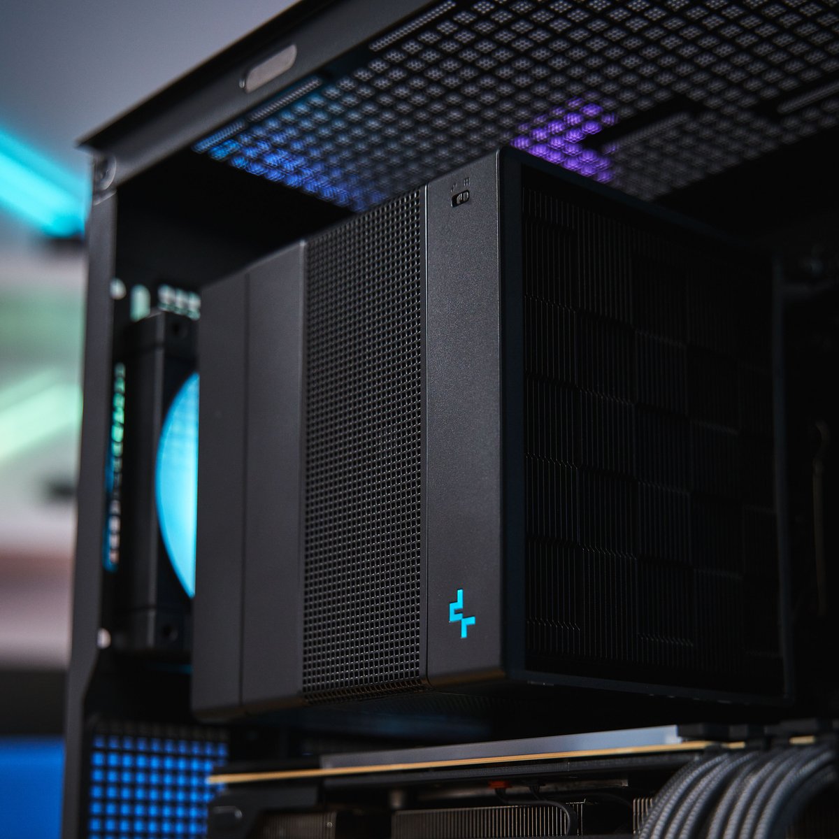 DeepCool on X: Is your gaming rig ready for #Starfield ? Air cooler: ASSASSIN  IV Case: CH560 DIGITAL PSU: PX1000G #deepcool #CH560DIGITAL #assassin  #airflowcase #airflow #fps #gamingpc #gamerlife #esports #cpucooler  #lga1700 #am4 #