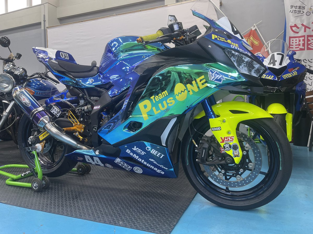 yossi44044's tweet photo. 今年も　色々方のサポートで走り切る事
できました！本当にありがとうございました😊
#BEET
#motoJP
#shingar
#YSSレーシングサポート
#ラスポート
#HSC
#KOOD
#Jtrip
#Babyface
#スマイルキャンバス
#PLUSONE
#OVERLAP
来シーズンもまた皆様にお世話になってレース参加出来たら宜しくお願いします https://t.co/d8DKRGV5Vg