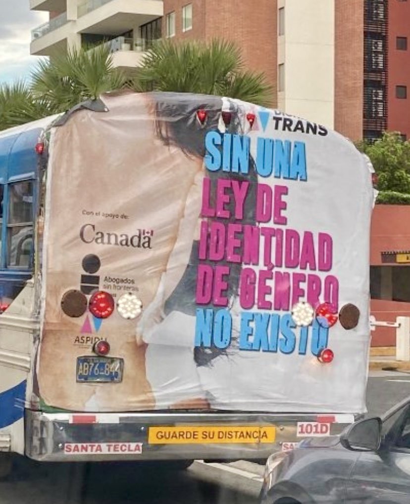 romeoauerbach's tweet photo. Lo siento mucho @EmbCanSV con mi voto no cuenten para aprobar esta ley

y de ser electo el #4F sere un defensor firme del modelo original de la familia https://t.co/nY3CN19rHo