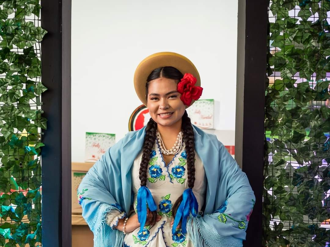 Sedem_Bolivia's tweet photo. #Exposur
¡Únete a nosotros en la #Exposur2023 para descubrir el orgullo boliviano en cada producto de #Ecebol, #Cartombol, #Envibol, #Papelbol, #Eepaf y #Eeps, empresas públicas que destacan por su calidad y contribución a la economía. Te esperamos en el stand del #Sedem. https://t.co/10Nsxi8IVZ