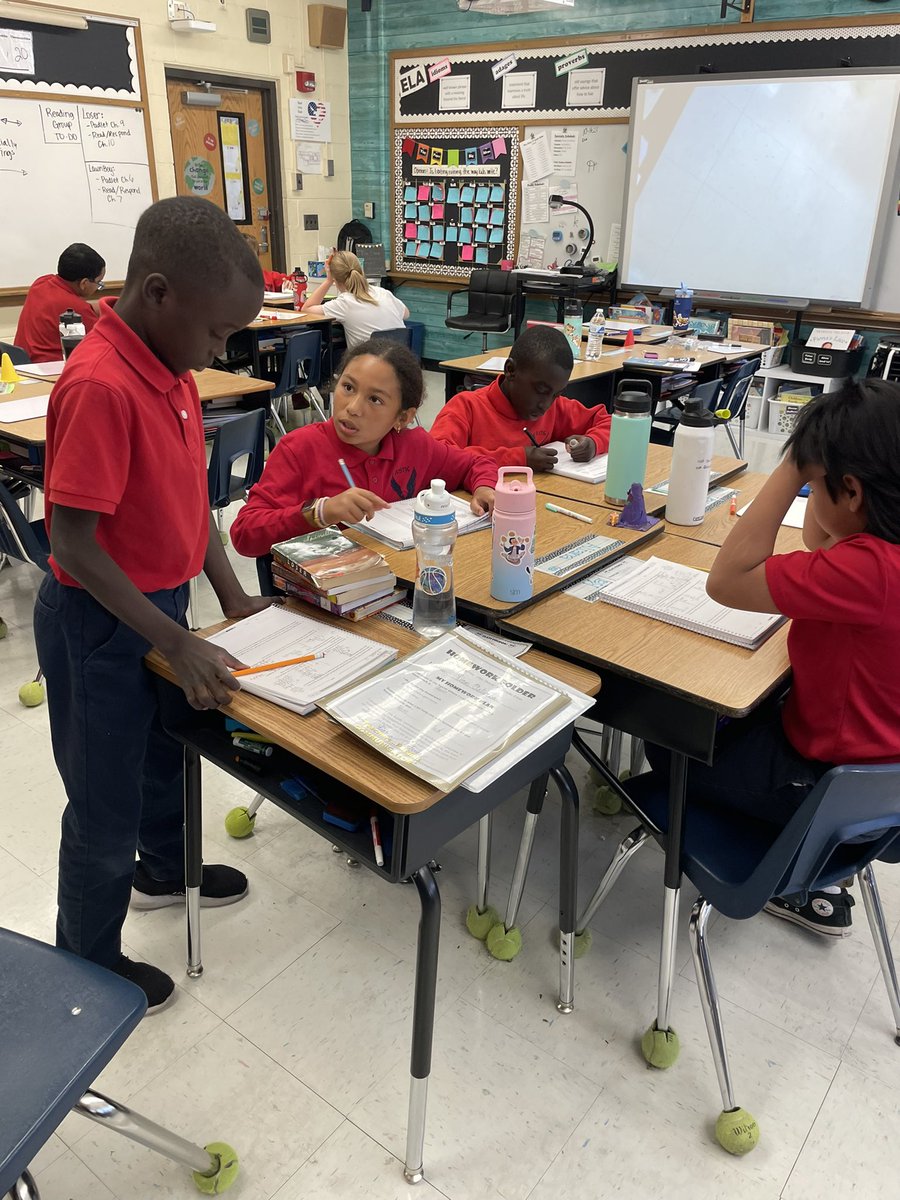 reginaschutt40's tweet photo. It’s an honor to visit classrooms where the teacher is passionate and loves what they are doing! #WPSProud #KellyElementary #BosticElementary https://t.co/p5EGTlcyeX