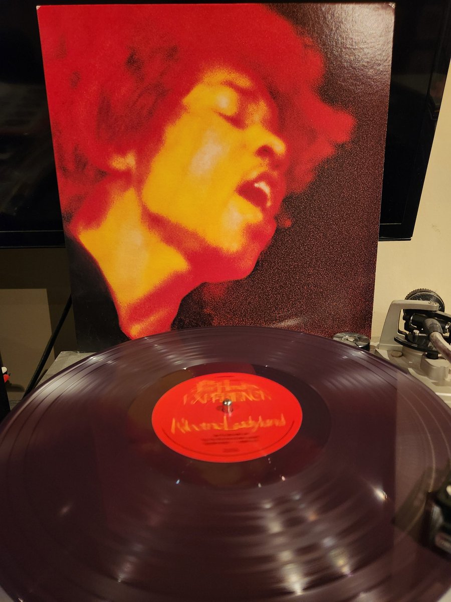 Jimi Hendrix's final studio album Electric Ladyland turns 55 today! His most ambitious and creative effort. I love the whole album but Voodoo Chile (slight return) tears it up like no other!
#JimiHendrix #ElectricLadyland #CrosstownTraffic #BurningOfTheMidnightLamp #vinylrecords