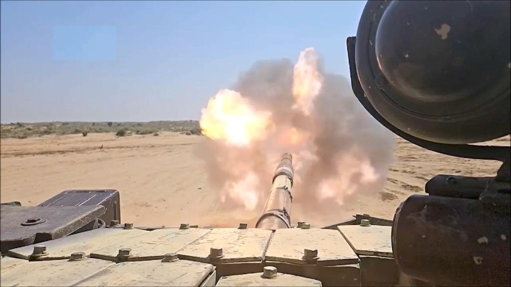 SWComd_IA's tweet photo. "Prepare - Pursue- Prevail"

#EverOnwardsBde displayed precise target engagement at #Mahajan Field Firing Range. #Tanks &amp; #ICVs fired and the formation validated its firing skills on Anti Tank Guided Missiles,Rocket Launchers &amp; 81 mm Mortars.

#DotOnTargetDiv
#TrainToWin
@adgpi https://t.co/Tf4aEF5KDN