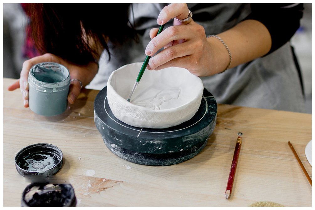 ChinaBuzz11's tweet image. "Find serenity and creativity in the magic of ceramics. Explore this captivating world with me! 🔅🔅🔅#CeramicMagic #MomentsOfCalm"