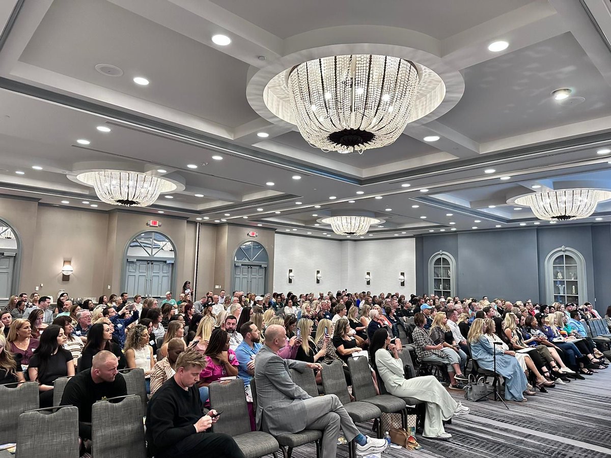 今天在美国佛罗里达州Jacksonville的Three国际公司招商会，全场满座！