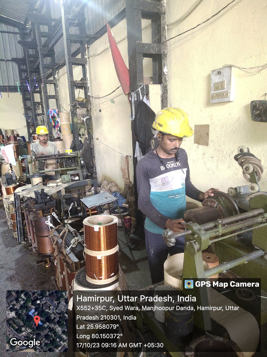 SdoKulpahar's tweet photo. Repair work of damaged transformer is progressing while monitoring the time during irrigation in the Hamirpur workshop. @dvvnlhq @DvvnlWorkshop @DvvnlDirectorT @SeHamirpur @ee_ewd https://t.co/cy2KnOZf8C
