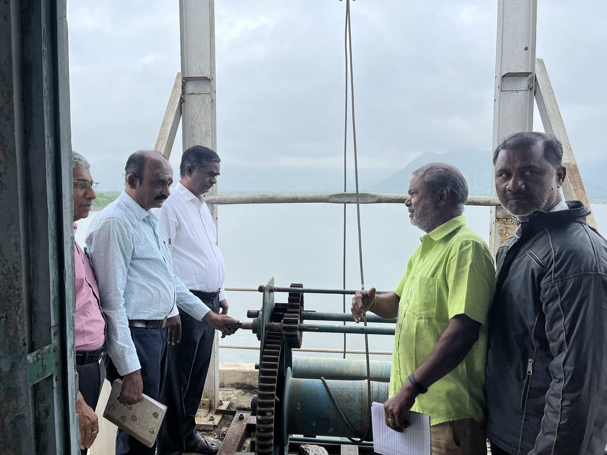 Ravi_commr's tweet photo. திண்டுக்கல் மாநகராட்சியின் ஆத்தூர் அணைக்கட்டு குடிநீர் திட்டத்தை ஆய்வு செய்த பொழுது https://t.co/HA6zHJZc8d