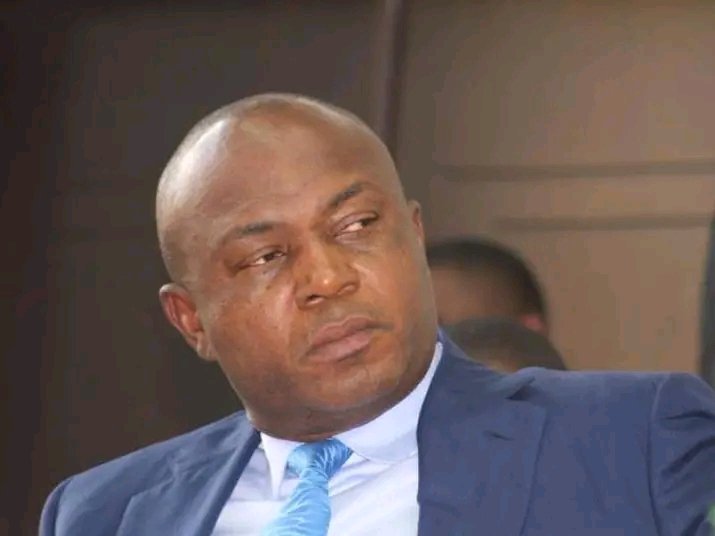 Ngunga1J's tweet photo. Ngobila décidé de tuer Godé Mpoy. Il a recruté plusieurs tueurs à gage. Que le PR 05 veuille sur cet assassinat. Kinshasa n'est pas Yumbi. Ce criminel doit partir à la CPI. https://t.co/Ujn0l7mNaN