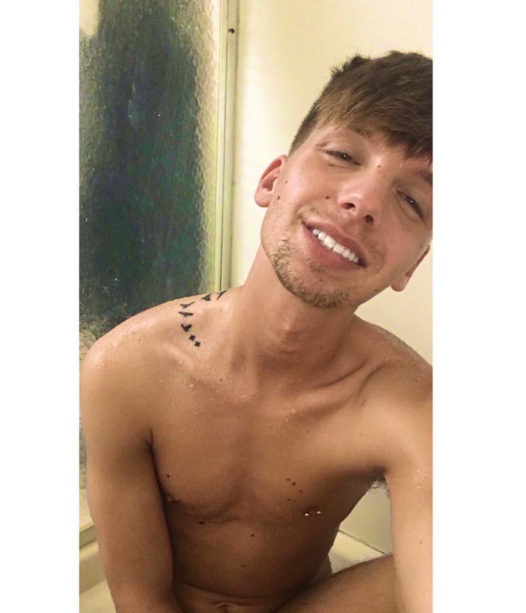 cody_cole48's tweet photo. I am horny in the shower ugh
#gay #Gayxxx #nsfw #follo4folloback #lgbt #xxx #onlyfans #contentxxx #gayxxx #bixxx #twink #gaytwink https://t.co/tYAlqdtZ2d
