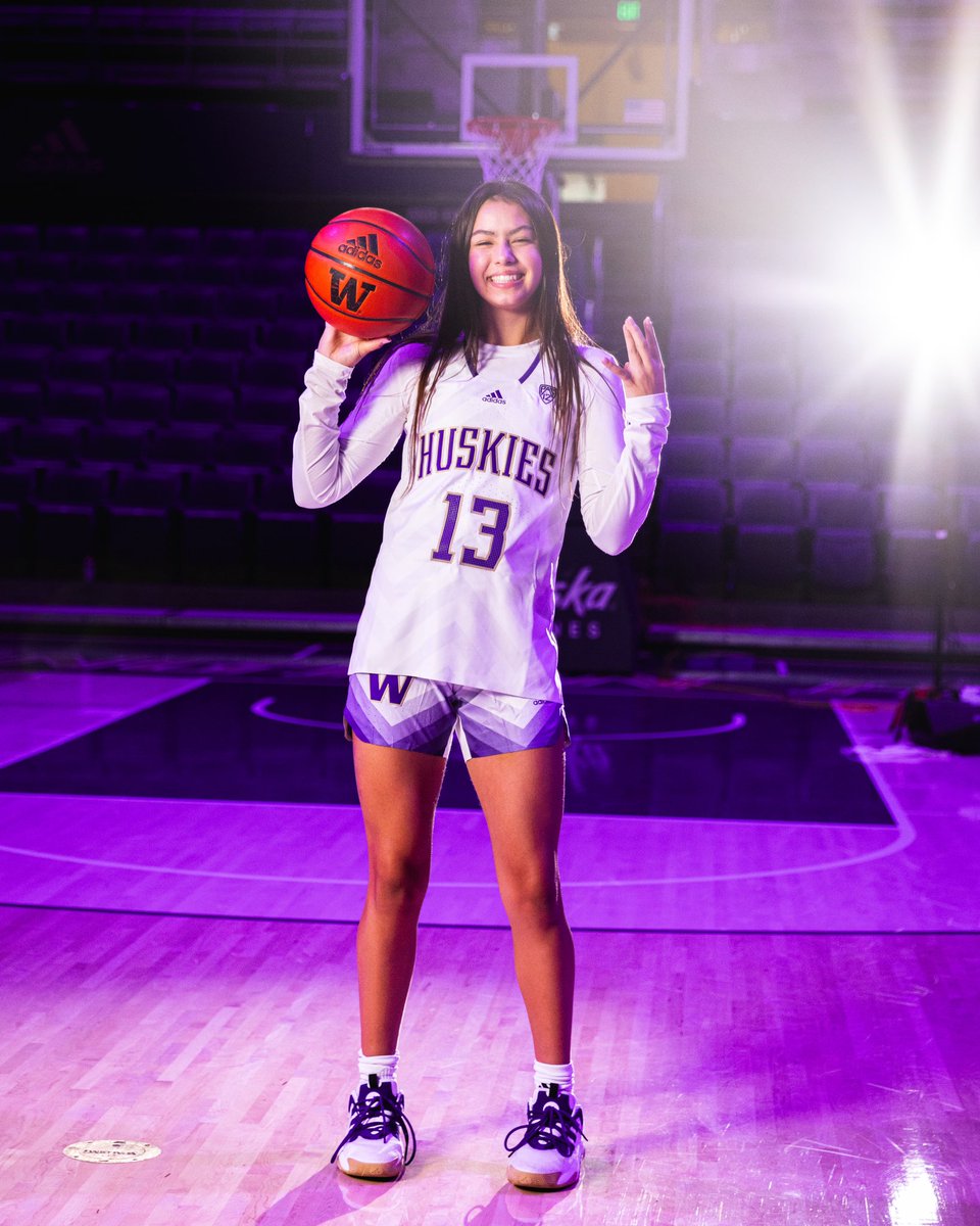 Washington Women’s Basketball tweet media