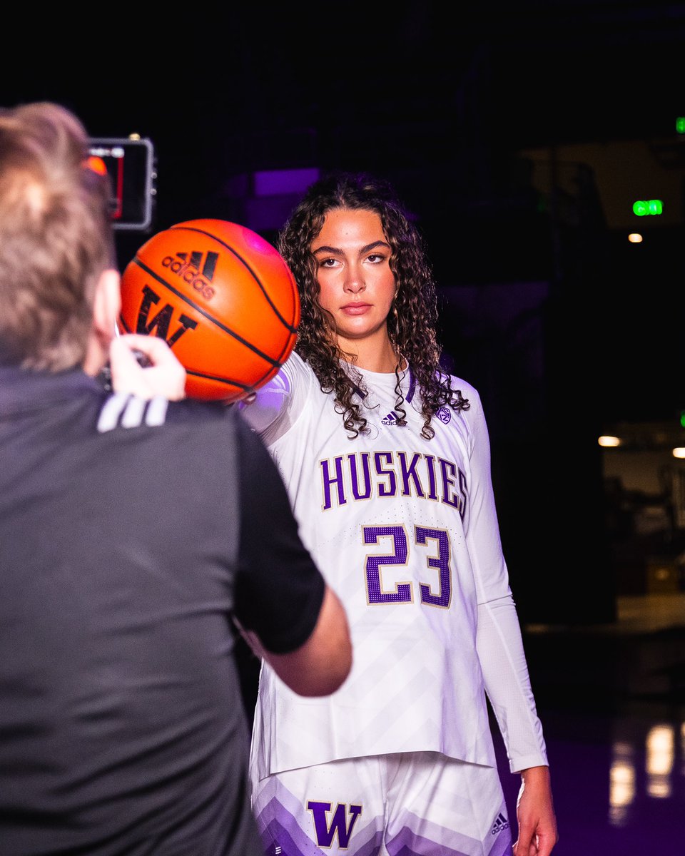 Washington Women’s Basketball tweet media