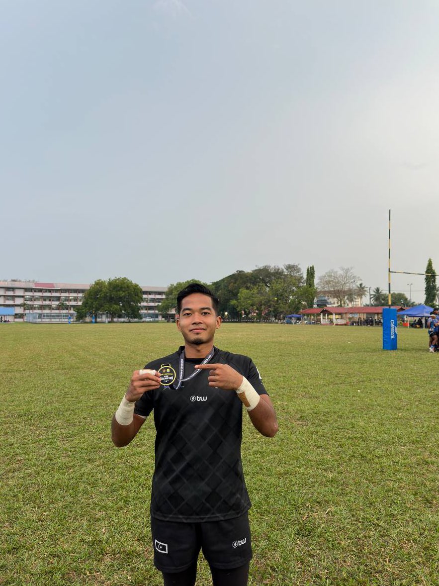 ikhmalazrai's tweet photo. Alhamdulillah for this tour and more to come, its not easy journey to be here and wearing a state jersey without hardwork. Finally, paid off🏆🥇 https://t.co/AWBqYGY0RB