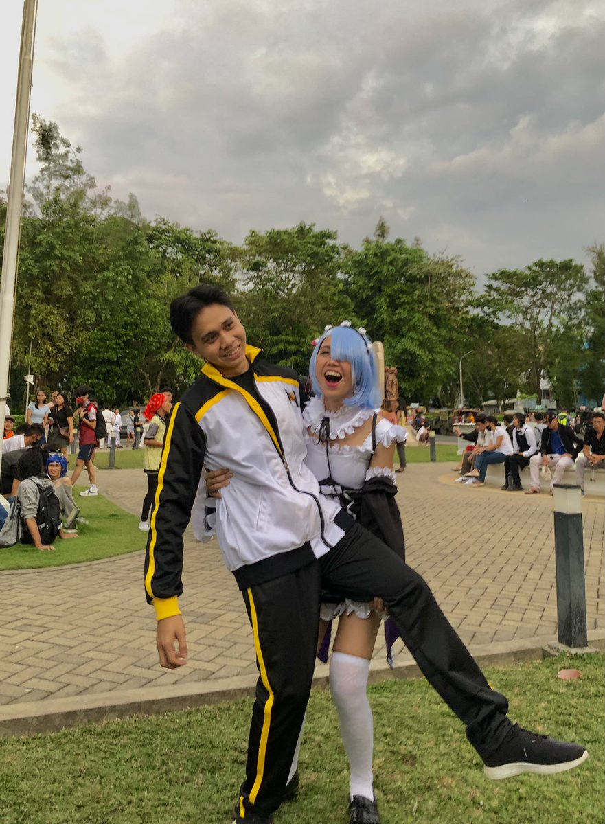 Xuxibbyu's tweet photo. SubaRem💖
#cosplay #dipologcosplayday #zancoco #rezero #rem #subaro https://t.co/q3ddnRteaN