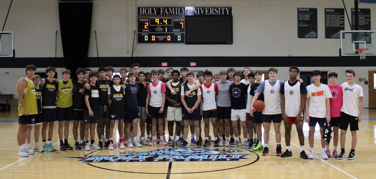 DevonPrepBBall's tweet photo. Many thanks to Holy Family University for hosting the TIDE and Holy Ghost Prep for an awesome morning of basketball. @HolyFamilyU @HGPBasketball #ballislife #getbettereveryday #rolltide #devonprepbasketball https://t.co/J1ZBAPSqXP