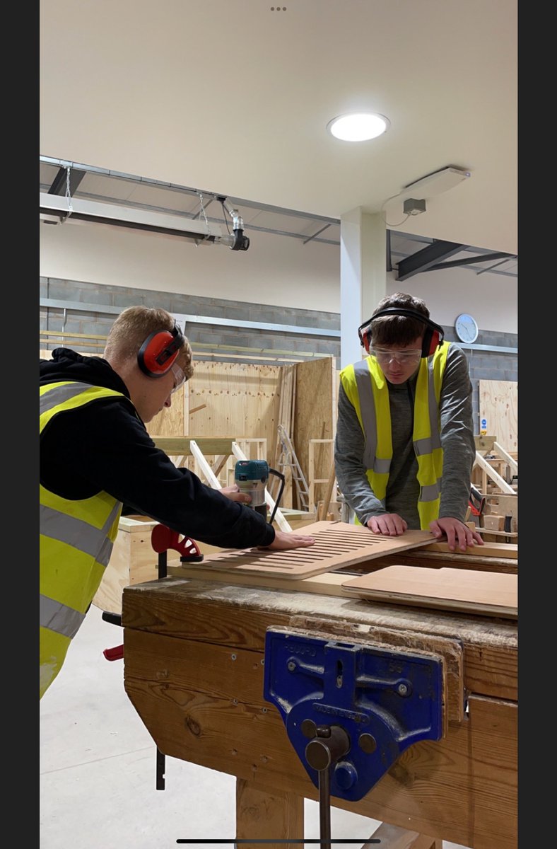 RH_Construction's tweet photo. Well done to our Level 1 #joinery #Students @Reaseheath completing a #standing #desk on the @TrendToolTech #smartbench #cnc #buildingdigitalconstruction #ACT. https://t.co/Zly58Wua3q