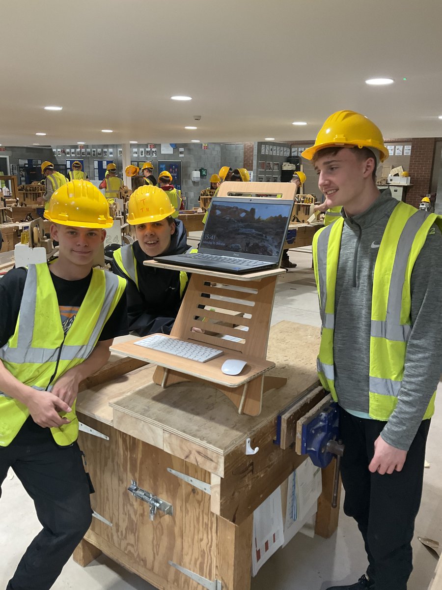 RH_Construction's tweet photo. Well done to our Level 1 #joinery #Students @Reaseheath completing a #standing #desk on the @TrendToolTech #smartbench #cnc #buildingdigitalconstruction #ACT. https://t.co/Zly58Wua3q