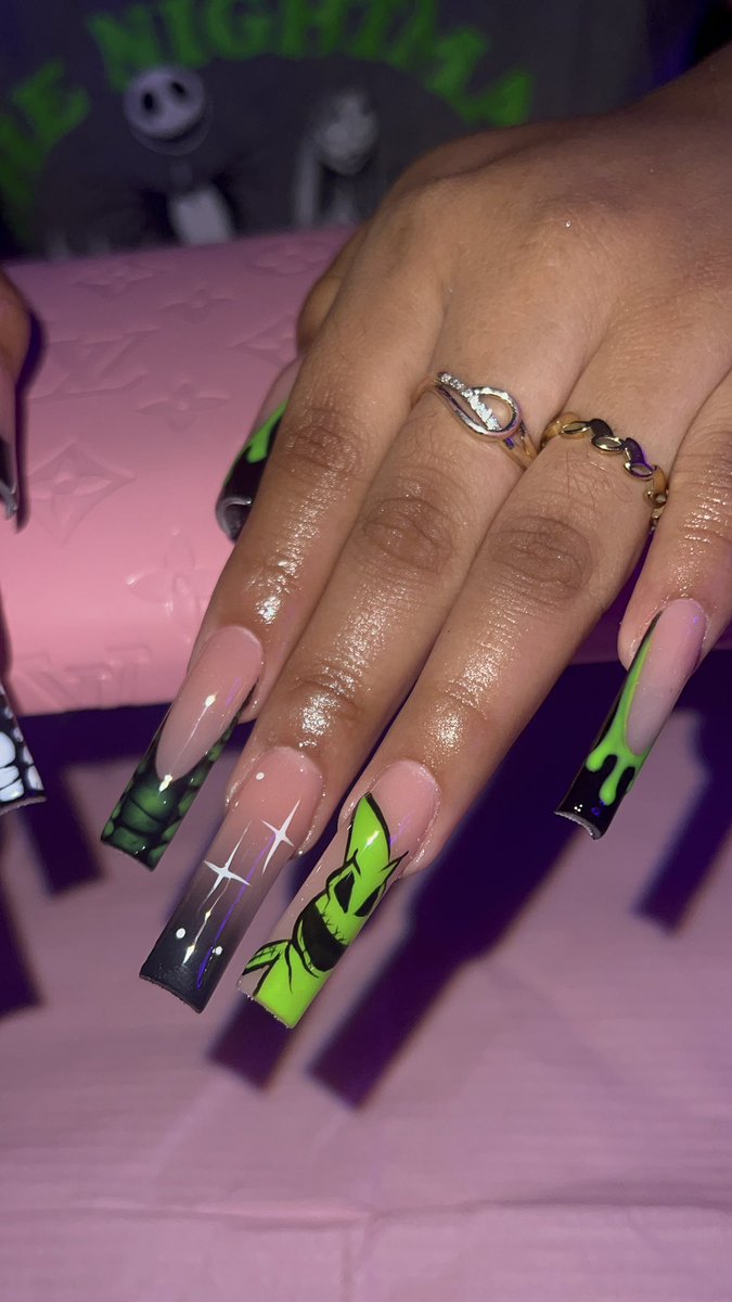 beenthatgal999's tweet photo. Me being able to finally draw a character on a nail is probably one of my proudest accomplishment this year 🥹📈 #lanailtech https://t.co/QXlz0Mx0TW
