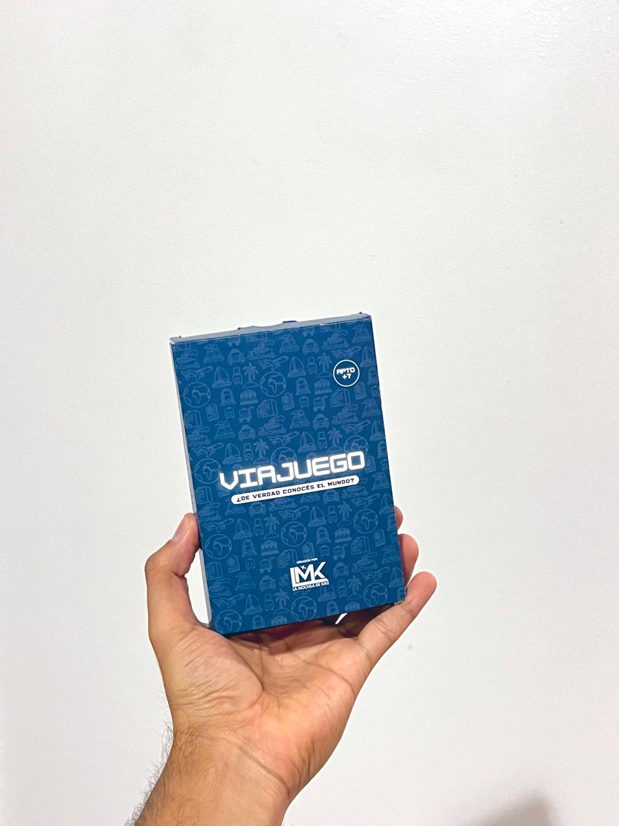enriquejrl's tweet photo. Después de semanas de trabajo puedo anunciarles oficialmente un proyecto que me ilusionó al máximo: MI PROPIO JUEGO DE MESA 😱🤩

He combinado mi pasión por lo viajes y por los juegos de mesa para crear un increíble juego para los que aman conocer el mundo ✈️ https://t.co/1sdkooSk4o